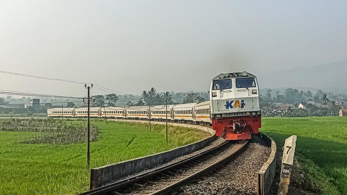 Usai Insiden Bekasi Timur, KA Argo Bromo Anggrek Resmi Berganti Nama
